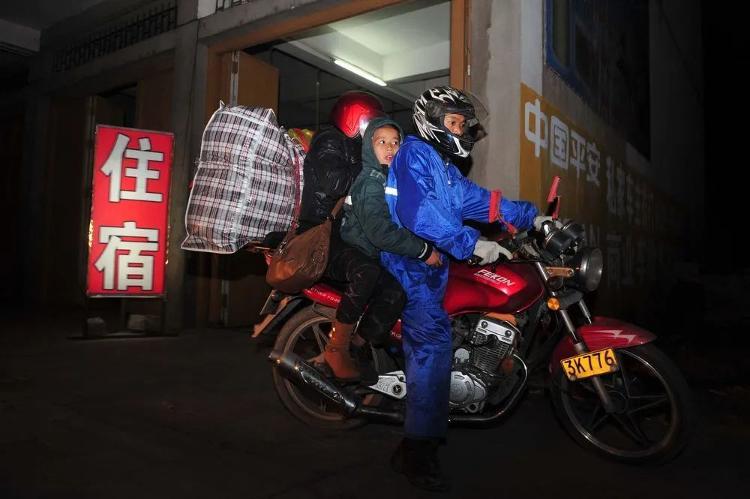 南宁汽车市场中的摩托元素，多元融合的交通出行选择