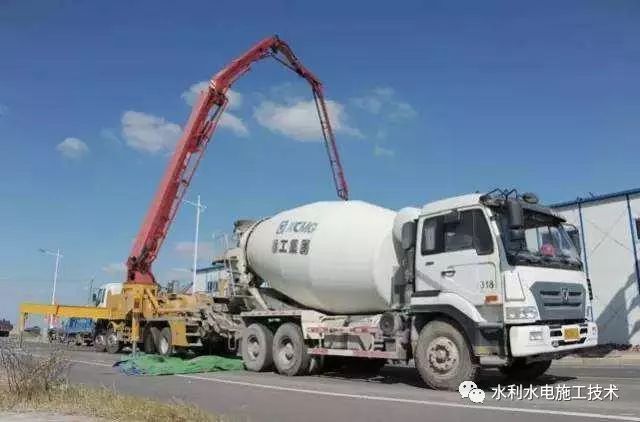 水泥车，现代工业的绿色使者，高效环保的代表